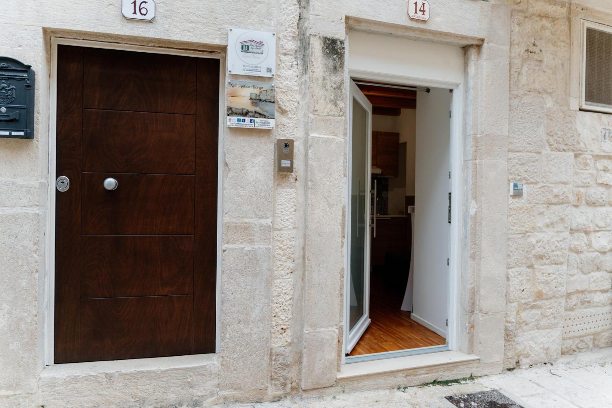 Nell'Antico Borgo B&B Molfetta Rum bild